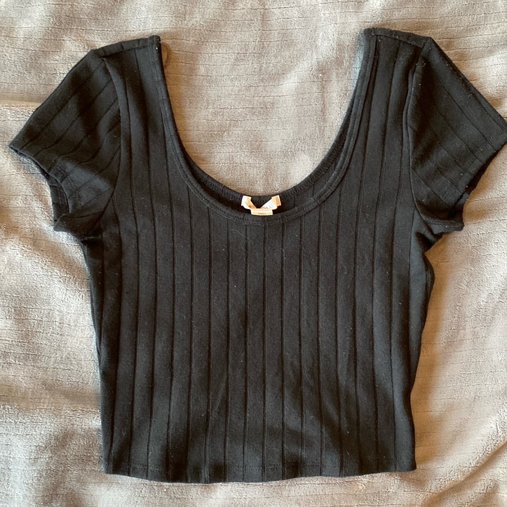 Black Short Sleeve Cropped Shirt